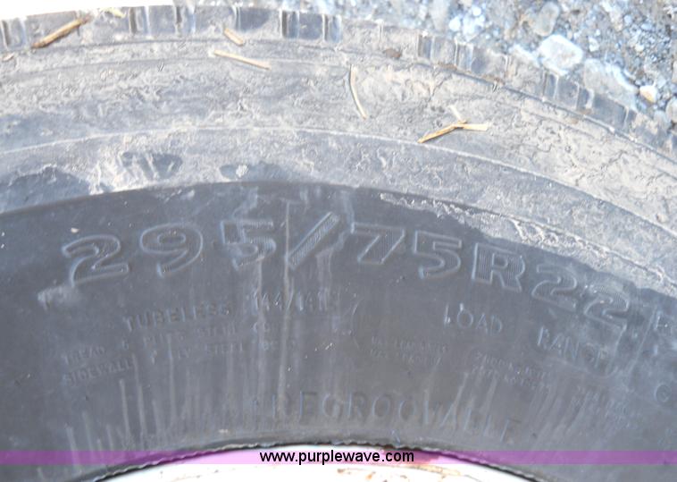 image for item 7821 1992 GMC Topkick insulated box truck