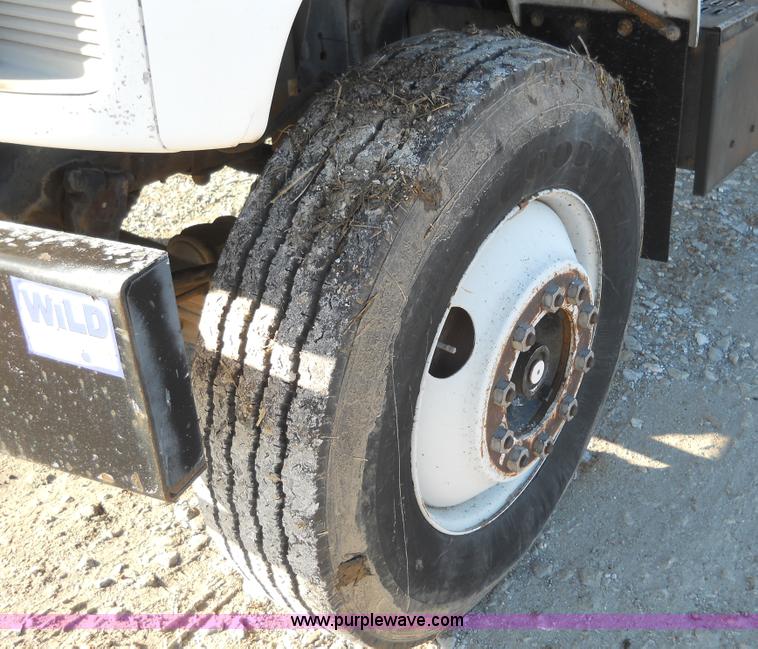 image for item 7821 1992 GMC Topkick insulated box truck