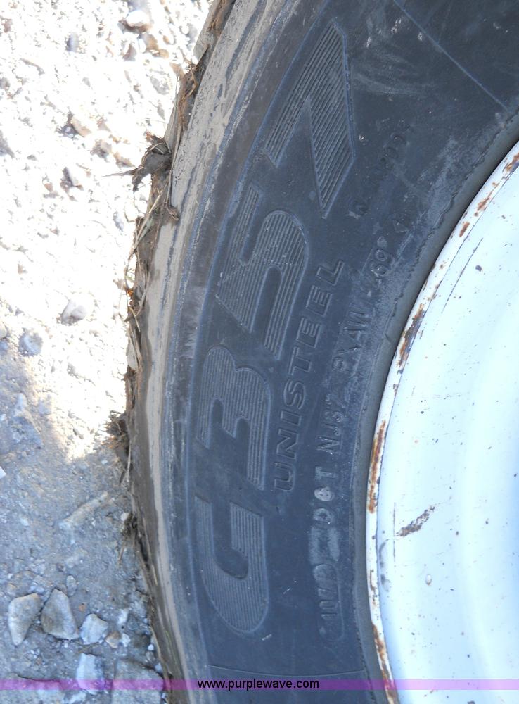 image for item 7821 1992 GMC Topkick insulated box truck