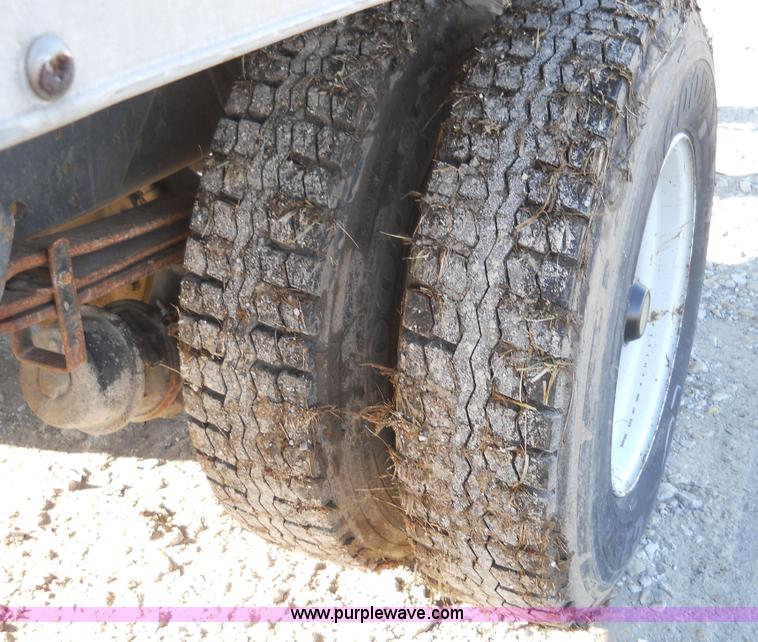 image for item 7821 1992 GMC Topkick insulated box truck