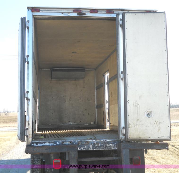 image for item 7821 1992 GMC Topkick insulated box truck