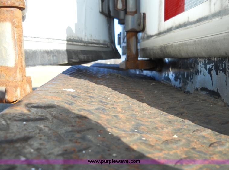 image for item 7821 1992 GMC Topkick insulated box truck