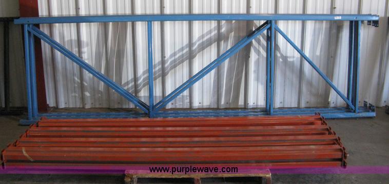 image for item 8023 Pallet racking