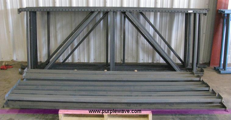 image for item 8024 Pallet racking