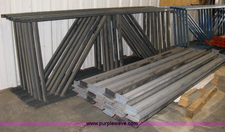 image for item 8027 Pallet racking