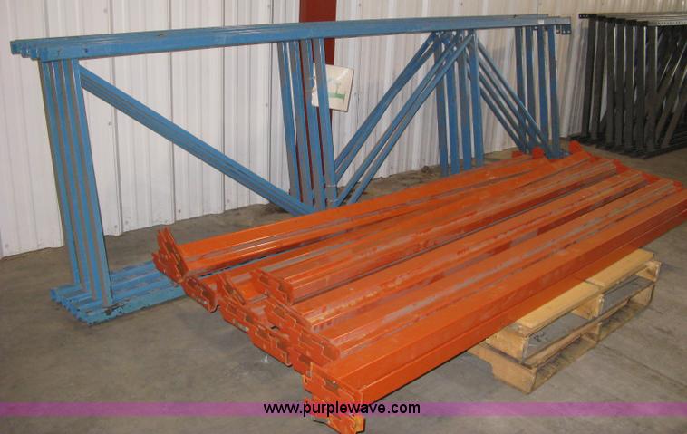 image for item 8028 Pallet racking