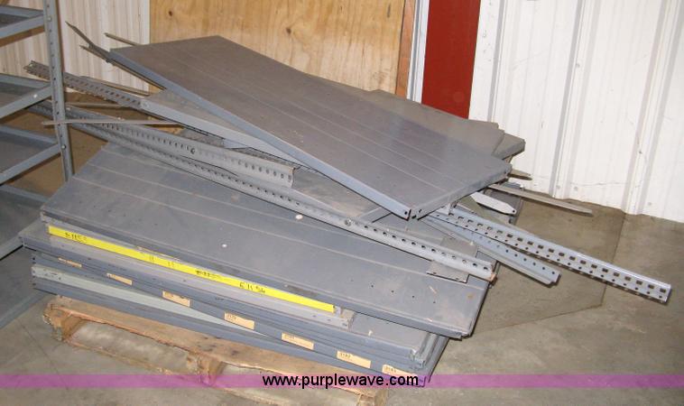 image for item 8032 Metal shelving assortment