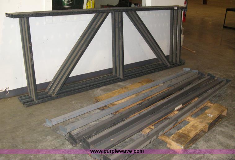 image for item 8034 Pallet racking