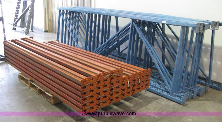 image for item 8035 Pallet racking