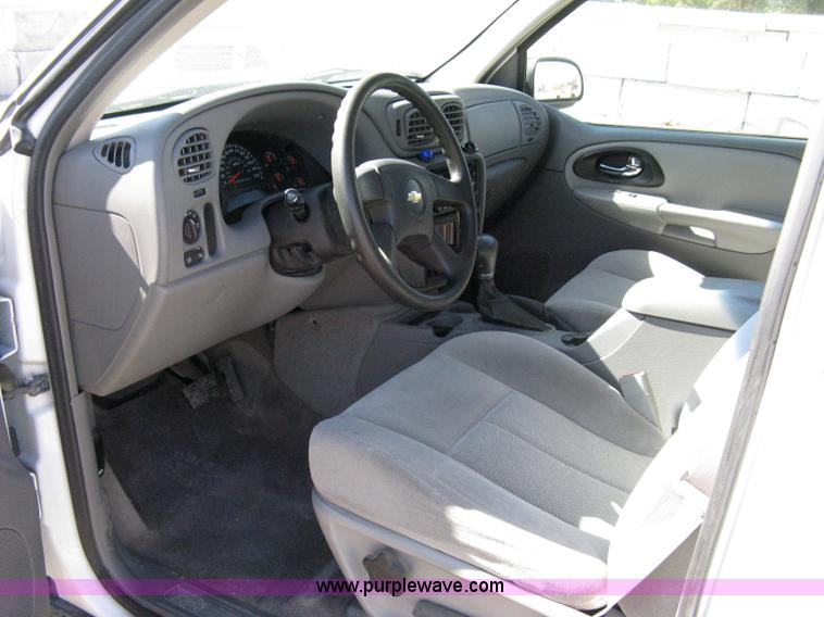 image for item 8221 2006 Chevrolet TrailBlazer LS SUV
