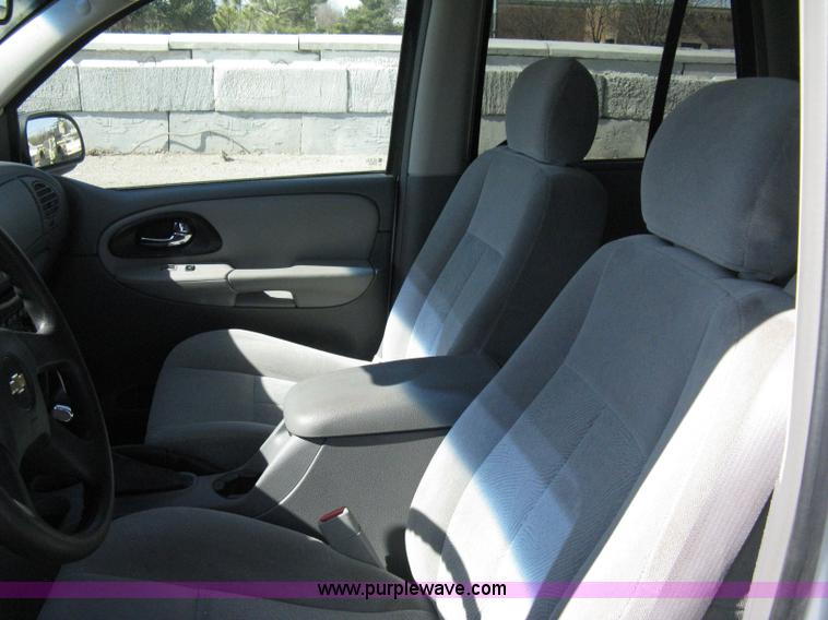 image for item 8221 2006 Chevrolet TrailBlazer LS SUV