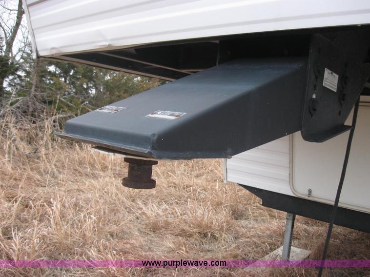 image for item 9134 2002 Dutchman 25QB fifth wheel camper