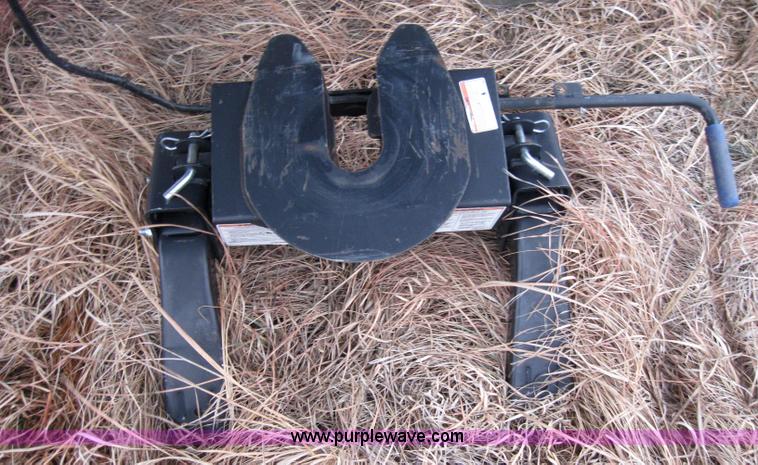 image for item 9134 2002 Dutchman 25QB fifth wheel camper