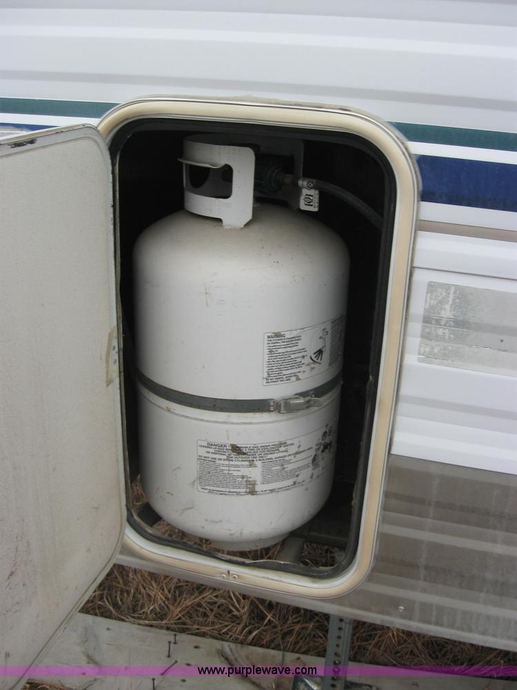 image for item 9134 2002 Dutchman 25QB fifth wheel camper