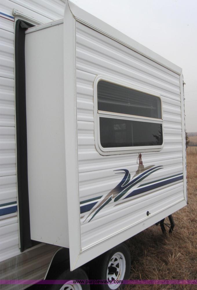 image for item 9134 2002 Dutchman 25QB fifth wheel camper