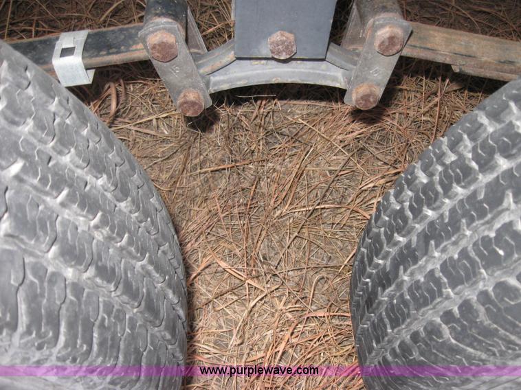 image for item 9134 2002 Dutchman 25QB fifth wheel camper