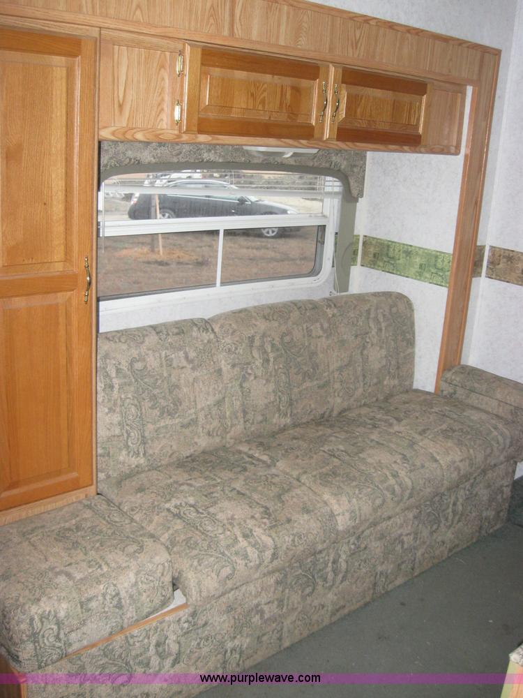 image for item 9134 2002 Dutchman 25QB fifth wheel camper