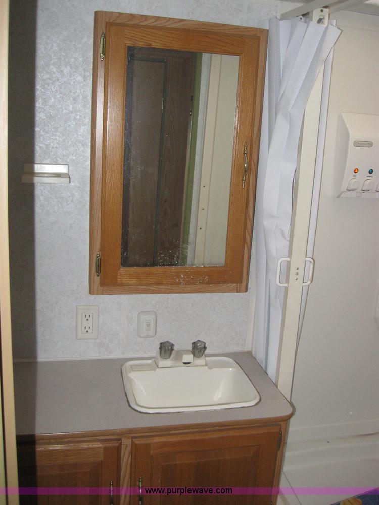 image for item 9134 2002 Dutchman 25QB fifth wheel camper