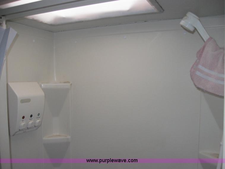 image for item 9134 2002 Dutchman 25QB fifth wheel camper