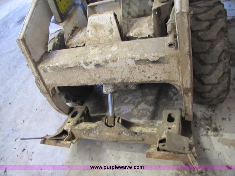 image for item 2152 Bobcat 743 skid steer