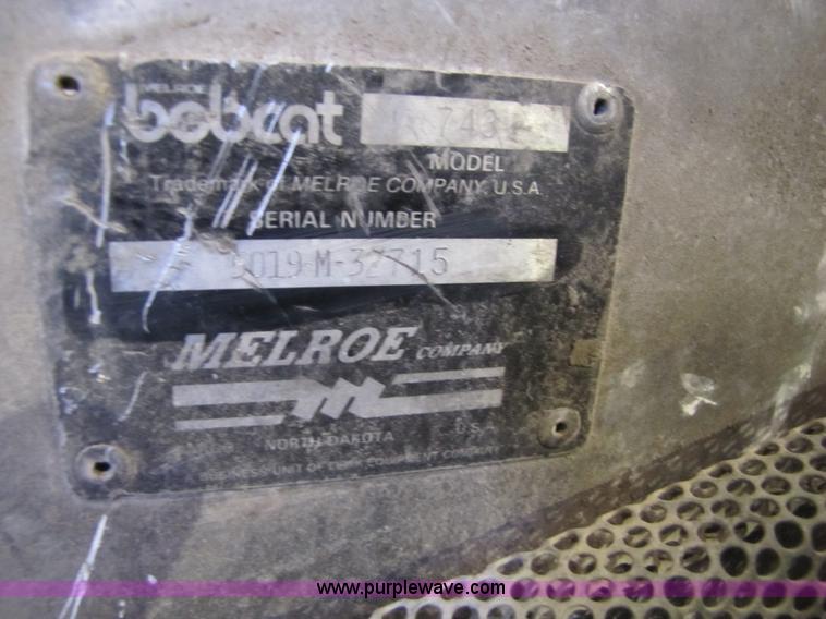 image for item 2152 Bobcat 743 skid steer