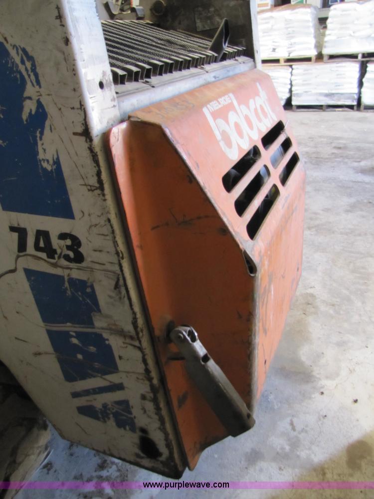 image for item 2152 Bobcat 743 skid steer