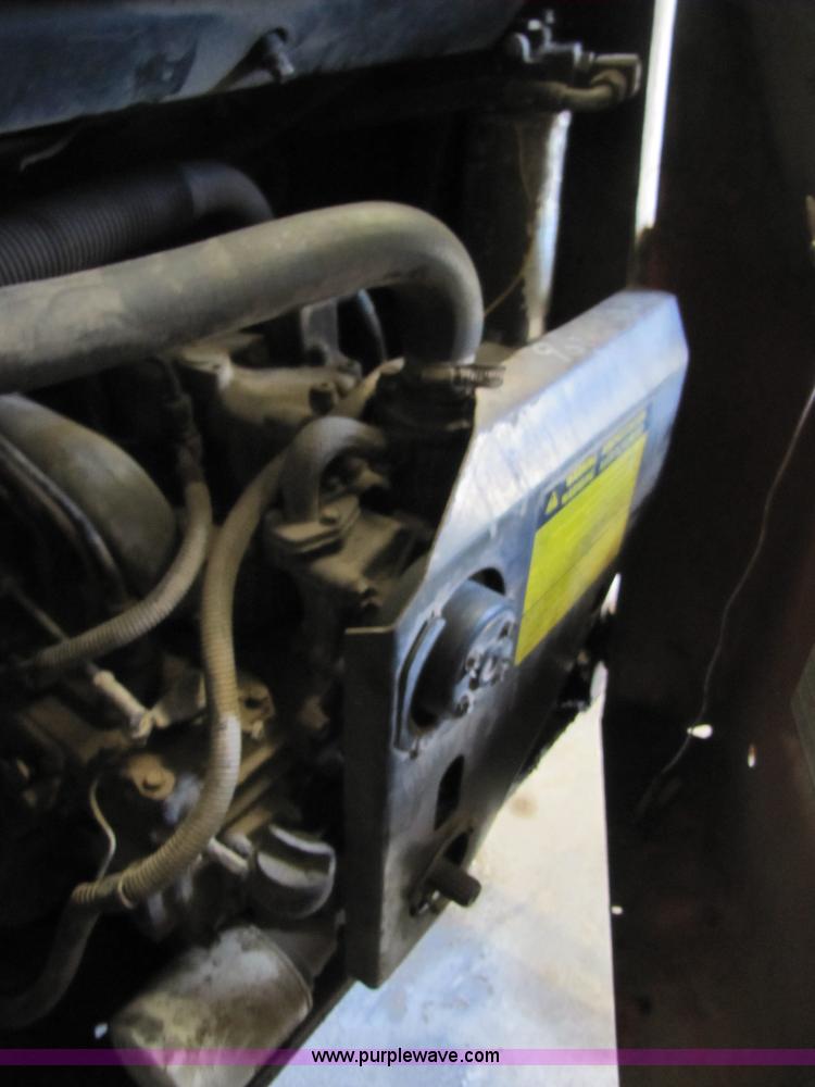 image for item 2152 Bobcat 743 skid steer