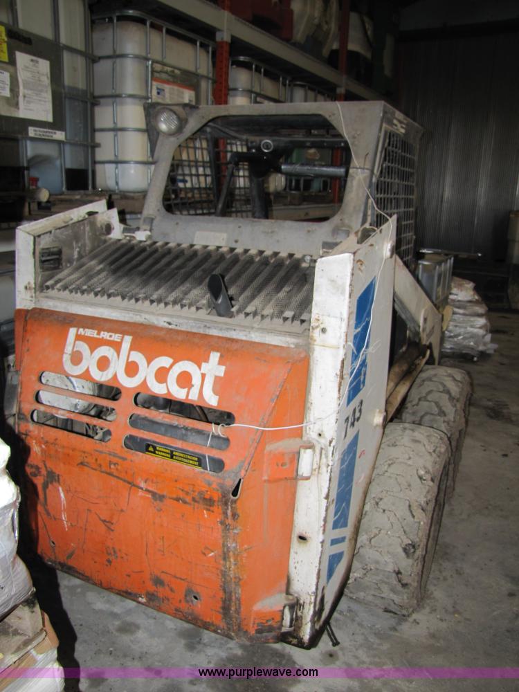 image for item 2152 Bobcat 743 skid steer