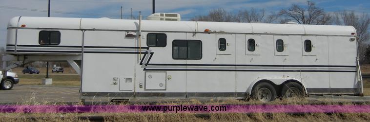 image for item 2191 1985 Lazy N 28' fifth wheel gooseneck horse trailer with living quarters