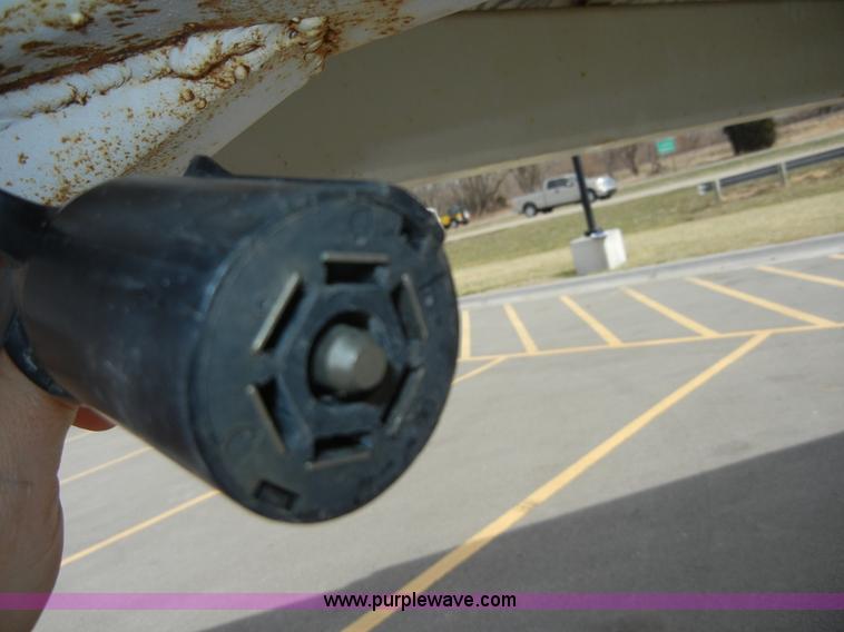 image for item 2191 1985 Lazy N 28' fifth wheel gooseneck horse trailer with living quarters