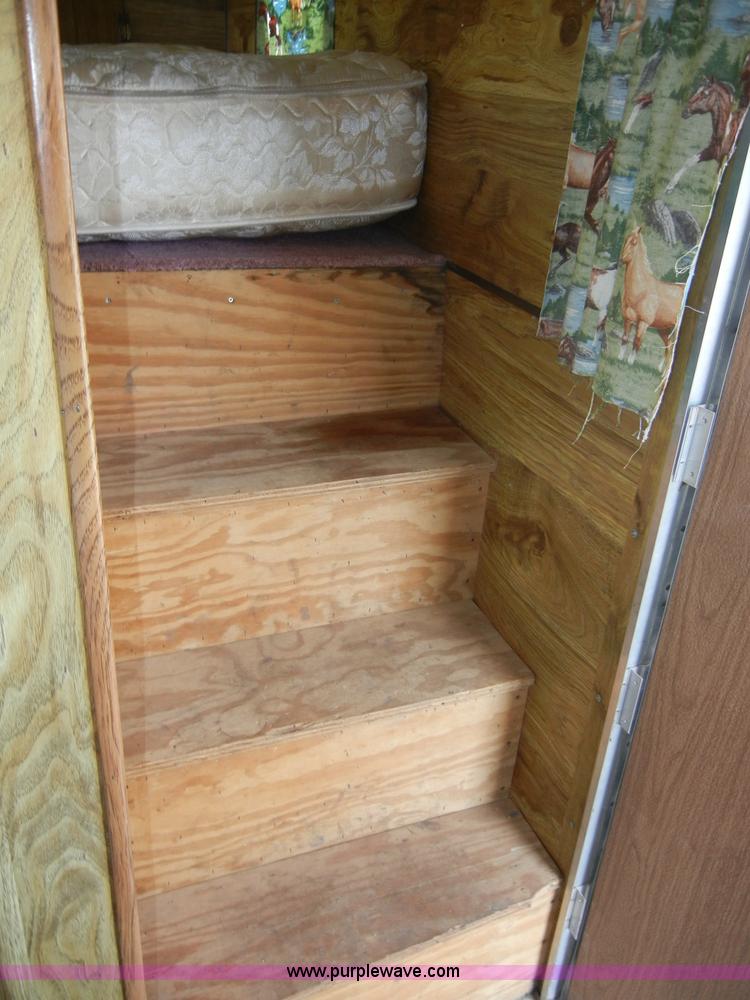 image for item 2191 1985 Lazy N 28' fifth wheel gooseneck horse trailer with living quarters