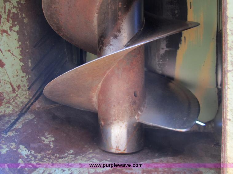 image for item 2970 Orthman 996 grain cart