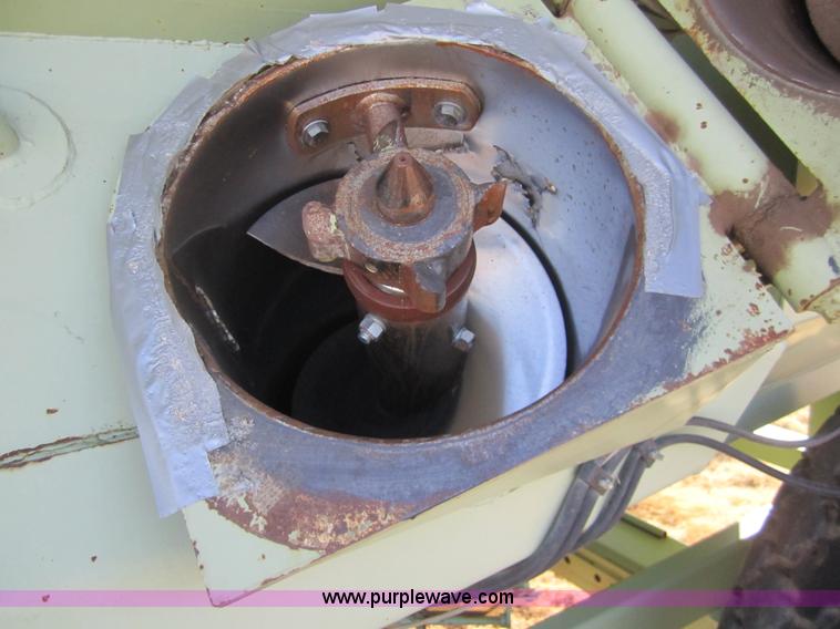 image for item 2970 Orthman 996 grain cart