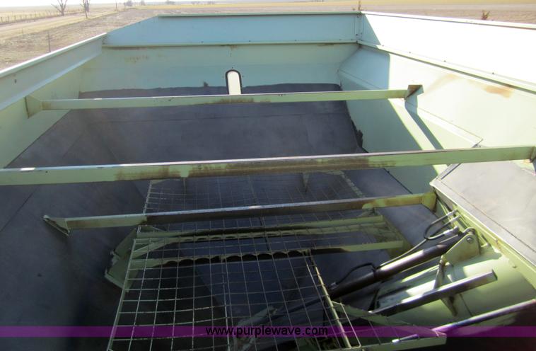 image for item 2970 Orthman 996 grain cart