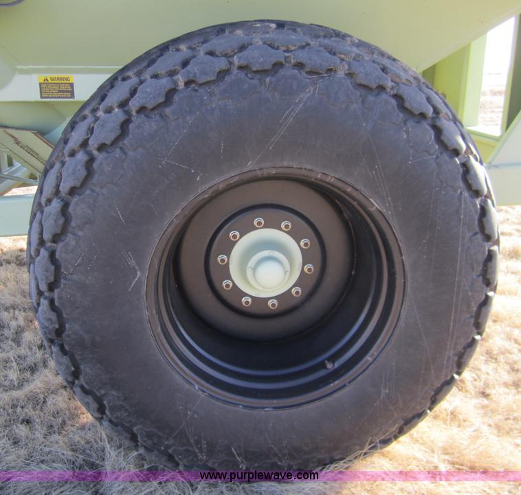 image for item 2970 Orthman 996 grain cart