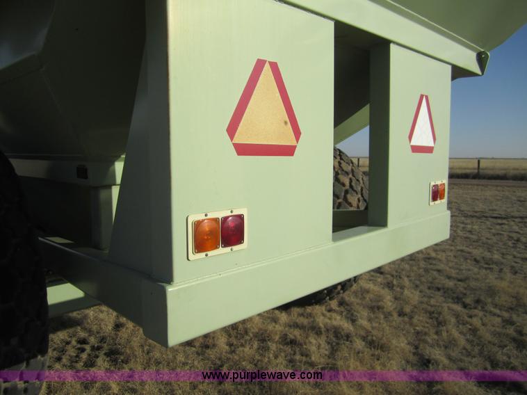 image for item 2970 Orthman 996 grain cart