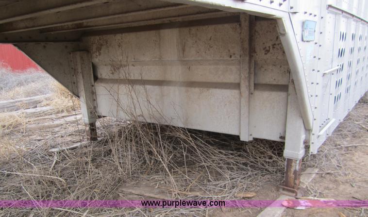 image for item 2994 1983 Merritt 48' cattle pot trailer