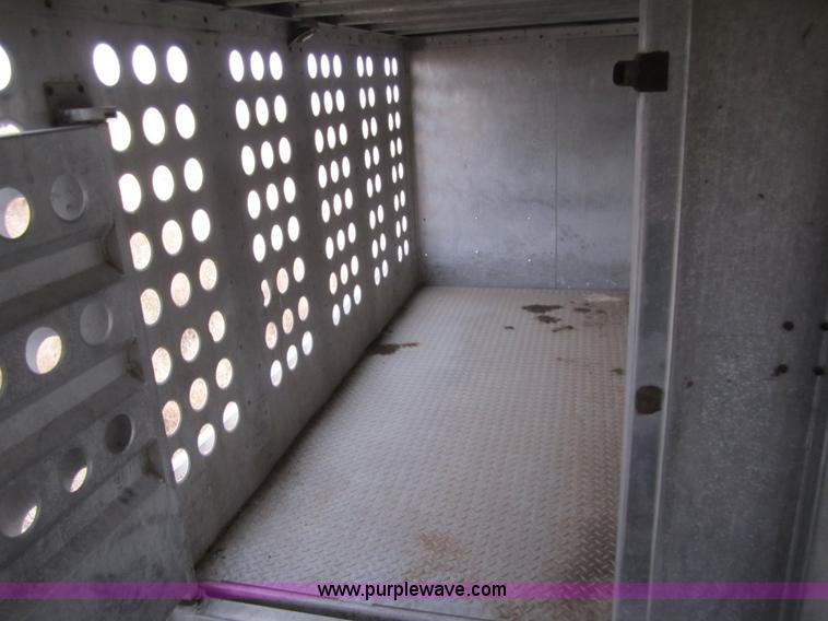 image for item 2994 1983 Merritt 48' cattle pot trailer