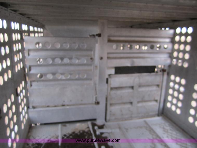 image for item 2994 1983 Merritt 48' cattle pot trailer