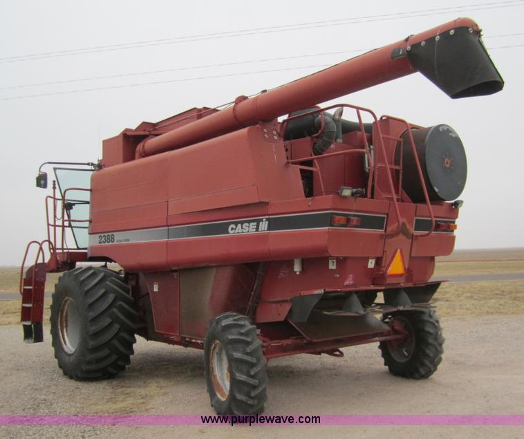 image for item 2996 1999 Case 2388 combine