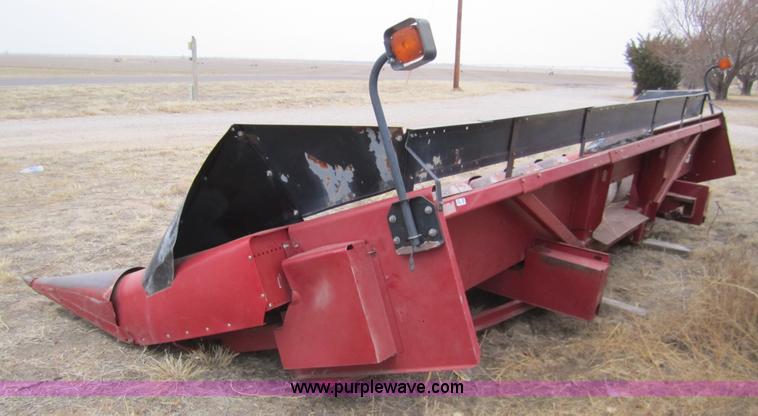 image for item 2997 1995 Case 1083 eight row corn header