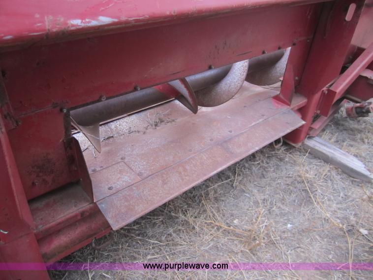 image for item 2997 1995 Case 1083 eight row corn header