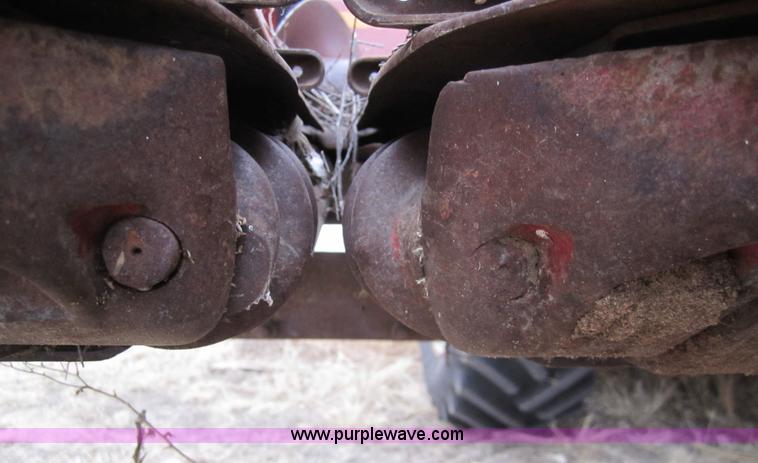 image for item 2997 1995 Case 1083 eight row corn header