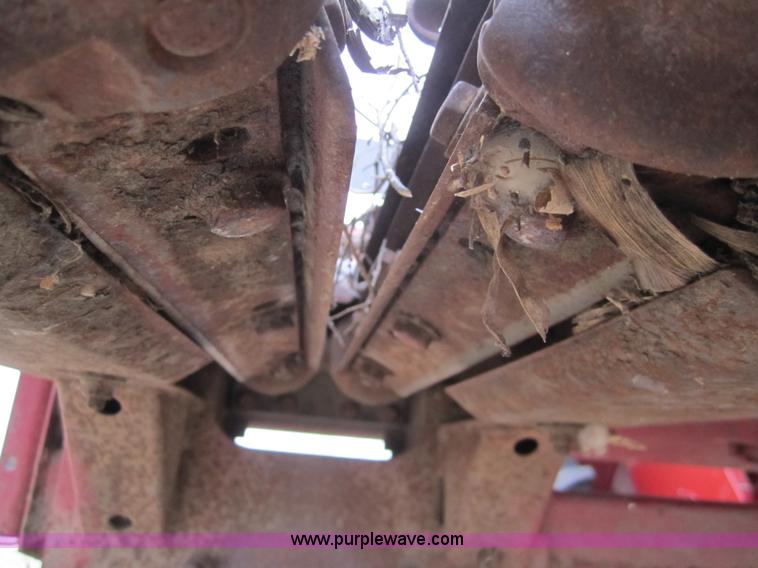 image for item 2997 1995 Case 1083 eight row corn header