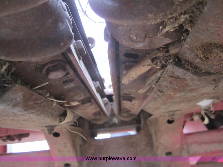 image for item 2997 1995 Case 1083 eight row corn header