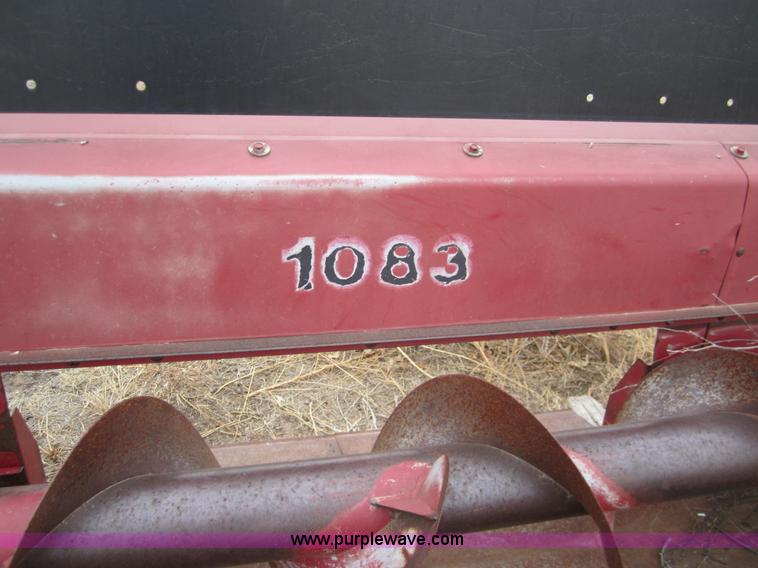image for item 2997 1995 Case 1083 eight row corn header