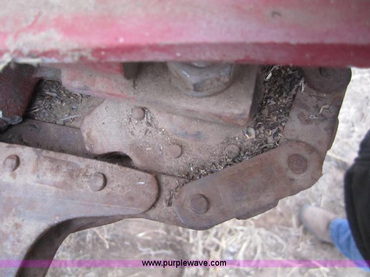 image for item 2997 1995 Case 1083 eight row corn header