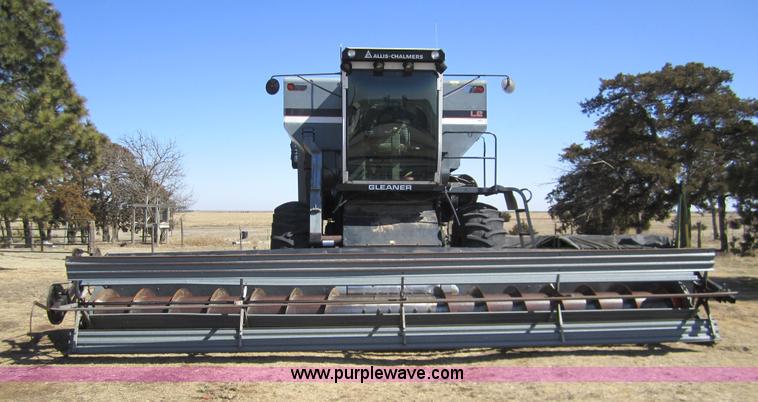 image for item 3001 1979 Gleaner L2 combine