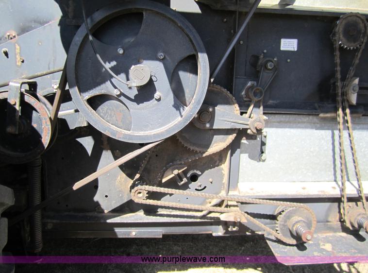 image for item 3001 1979 Gleaner L2 combine