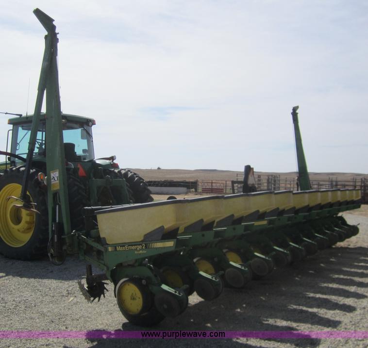 image for item 3056 1993 John Deere 7200 MaxEmerge 2 drawn conservation planter